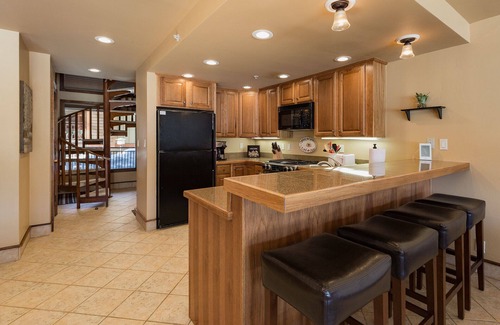 Purgatory House | Fore the Views Townhome (#710) | Golf, AC, Pool/Hot Tub, Deck - 10 min to Ski