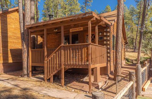 Christopher Creek House | Forest Cabin 1 Hunters Blind