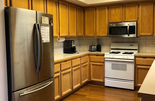 Tahoe Paradise Cabin | Forest Cabin, Hot Tub, Movie Room, Huge Elevated Back Deck, Hiking Out Door!