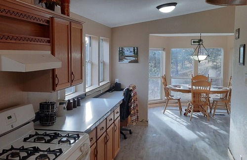 Divide Cabin | Forest cabin on 4 acres, Newly renovated, Quiet and secluded.