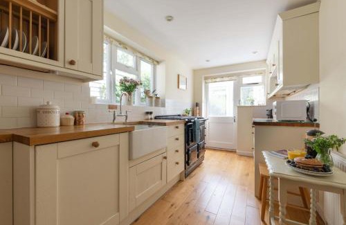New Forest District House | Forest Cottage