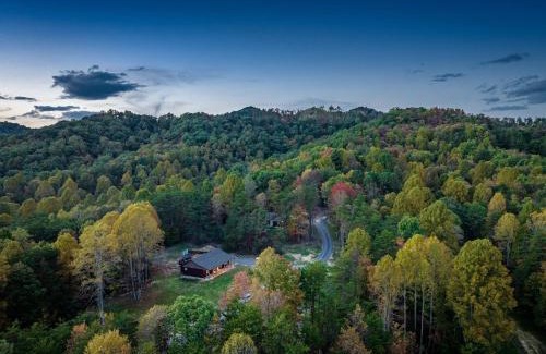 Hico House | Forest Gap - Pizza oven, hot tub, EV charger