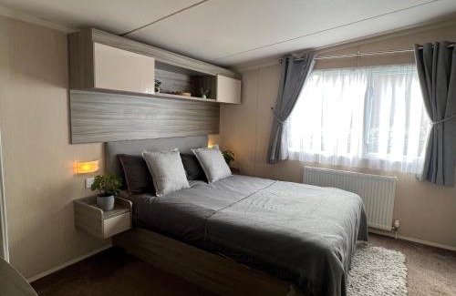 New Forest District House | Forest lodge
