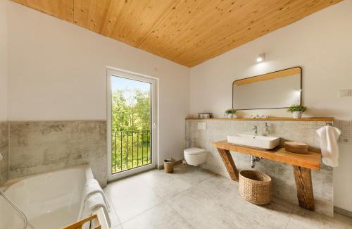 Oberwinkelhausen Apartment | Forest Retreat- Serene 160m2 with Forest Views