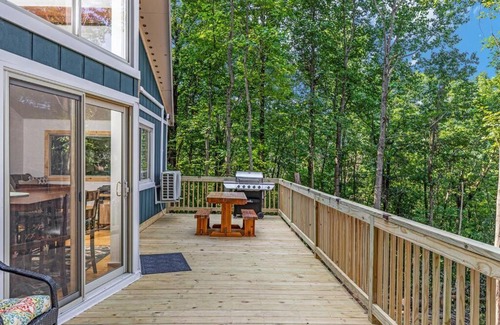 Elkton House | Forest Ridge Cabin - Hot Tub, Wi-Fi, National Park 15 Min, Fire Pit