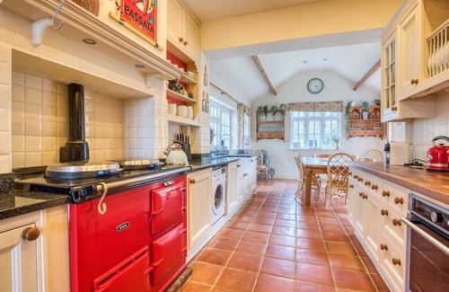 New Forest District Apartment | Forest-view country retreat in East Boldre