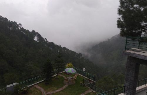 Kasauli Resort | Forest Ville Hotel & Resort