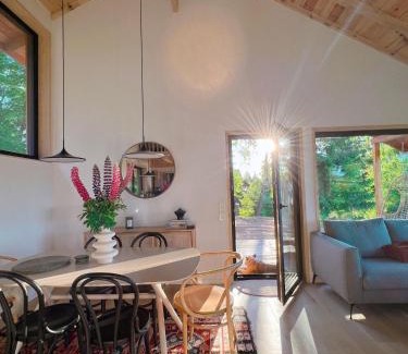 Calatele Ski Chalet | Forestia - Modern cabin with hot tub and sauna