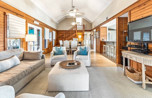 Seaside House | 'Forever Mary' 'In Seaside' 150 ft from Tupelo St. beach pavillon