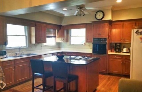 Druid City House | Forget Traffic And Parking. Gracious Comfort, 7 Block Walk To Campus/downtown