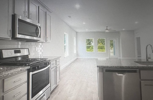 Port St. Joe House | Forgotten Coastal Cottage in Port St. Joe is ready for vacation or long stays.