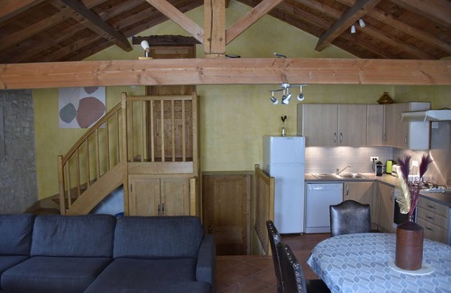Lendou-en-Quercy House | Former cowshed on a magnificent 15-hectare estate