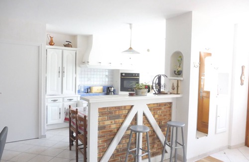 Evran House | Former manor house, quiet estate, south courtyard and peaceful atmosphere