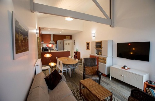 Bordeaux House | Former Photographic Workshop converted into a Bed and Breakfast