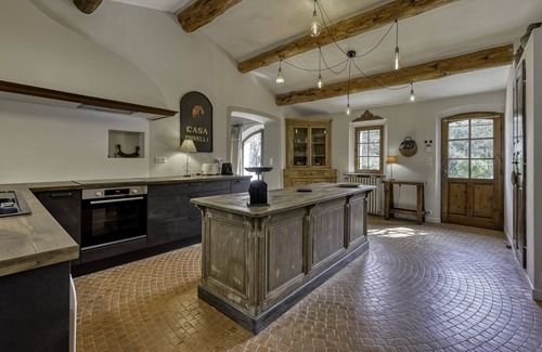 Lauris House | Former sheepfold in the heart of nature at Lauris le Mas des Redelles