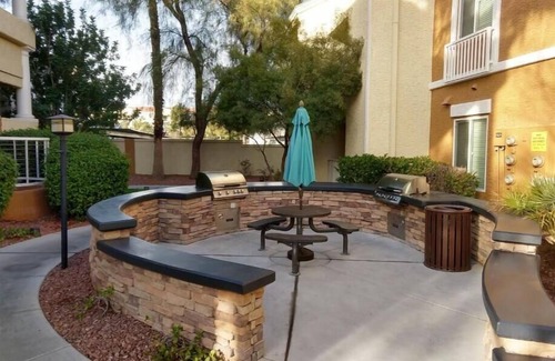 Las Vegas Resort | Formula 1 Las Vegas Grand Prix, 2024 Worldmark Tropicana