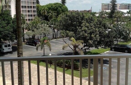 South Island Condo | Fort Myers Beach Condo, Dog Friendly. nUnforgettable Moments Await On FMB!