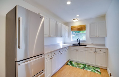 Fort Pierce Cottage | Fort Pierce Cottage w/Shared Pool & Patio!