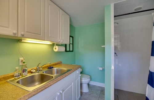 Fort Pierce Cottage | Fort Pierce Cottage w/Shared Pool & Patio!