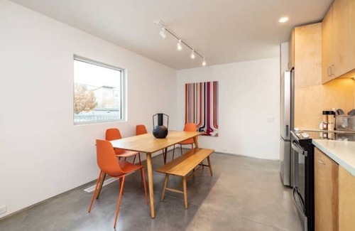 Fort Worth House | Fort Worth Favorite – Artful Loft Near Dining