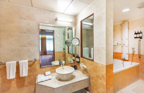 Thane West Hotel | Fortune Park Lake City, Thane - Member ITC Hotels' Group