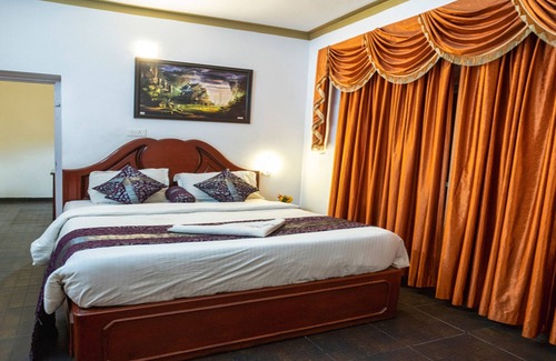 Thalayathimund Hotel | Fortune Retreats