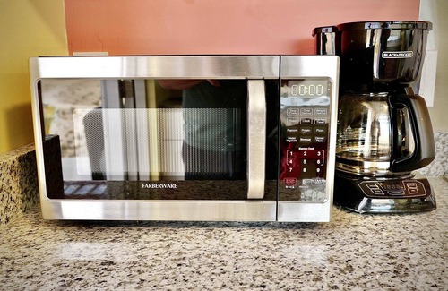 Terlingua House | Fossil Knob Ridge -Quicksilver: Ultra Modern Container Home