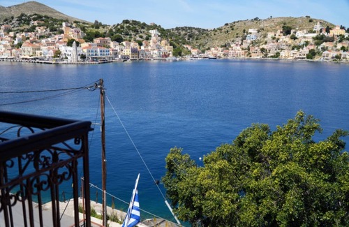 Pedi House | Fotini’s Place – Traditional 1907 Stone Home by the Sea in Symi