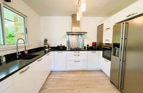 Fouesnant House | Fouesnant, Cap Coz, superb family home, beach and walking trails