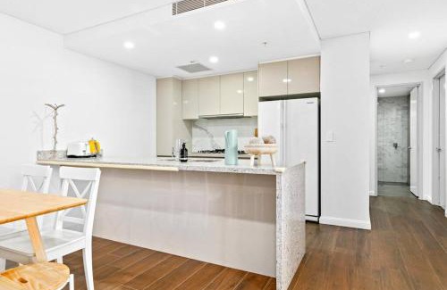 Sydney Olympic Park Apartment | Four bedroom apartment with facilities in Olympic Park