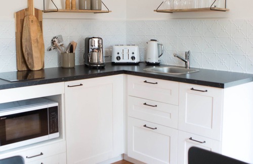 Bombira House | Four bedroom federation home in Mudgee, walk to wineries, restaurants and town
