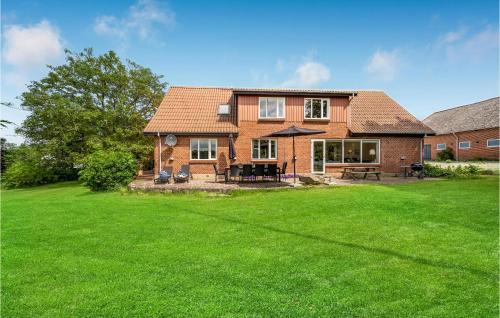 Grenaa House | Four-Bedroom Holiday Home In Grenaa