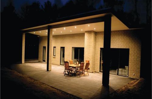Øksenmølle House | Four-Bedroom Holiday Home In Ebeltoft