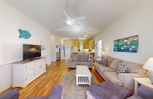 Pawleys Island Villa | Four Bedroom, Three Bath, Golf Villa, Scenic View