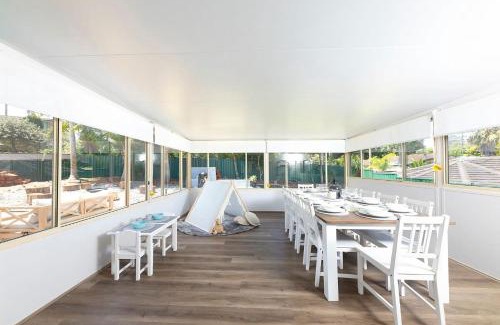Forster House | Four Palms Forster Luxe Spacious Pet Friendly