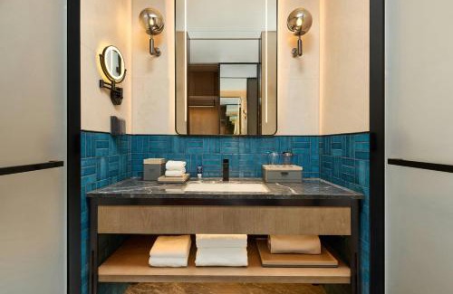 Yining Hotel | Four Points by Sheraton Yining