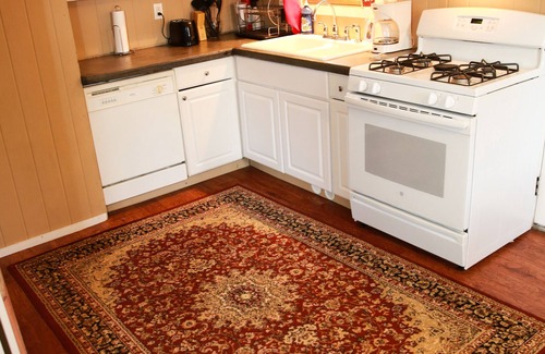 Tannersville Cottage | Four Season Vacation Rental- Hunter/Tannersville NY - seasonal rates available