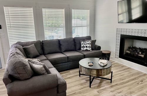 Smithville Cottage | Four Seasons Escape Smithville, TN Center Hill Lake