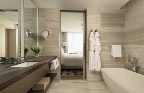 Yorkville Hotel | Four Seasons Hotel Toronto