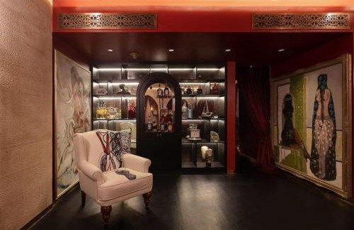 Garden City Apartment | Four Seasons Luxurious Apartment