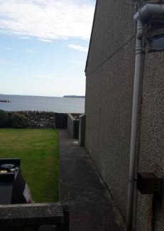 Thurso House | Four waves