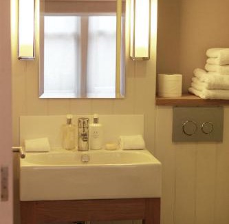Village Hotel | Fox and Grapes