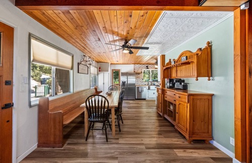 Idyllwild Cabin | Fox Den Lodge: Your Cozy Mountain Haven w/game room & Spa