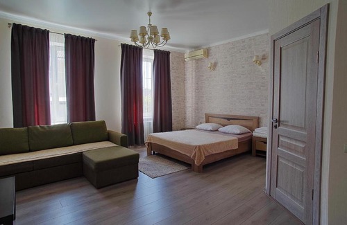 Cherkessk House | Fox Guesthouse