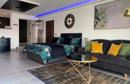 Hethel Apartment | Fox Lodge Ultra