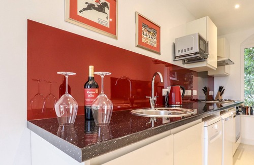 Battle Cottage | FOX MEADOW, romantic, character holiday cottage in Battle
