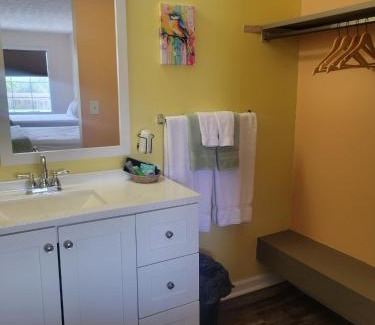 Max Meadows Hotel | Fox Mountain Inn