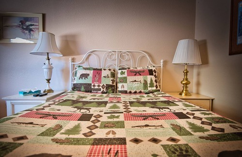 Big Bear Lake Cottage | Fox n Bear Cottages Pet Friendly Sleeps 31