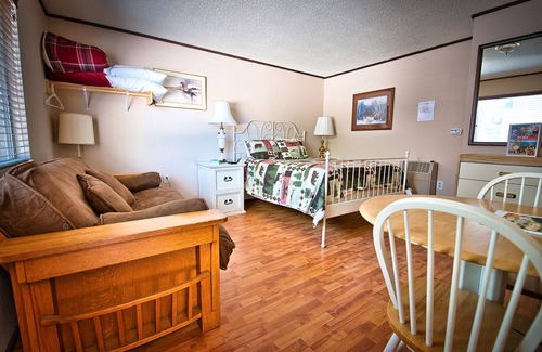 Big Bear Lake Cottage | Fox n Bear Cottages Pet Friendly Sleeps 31