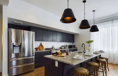 Melrose House | Fox Quads Escape-4 Suite Combo-12 South